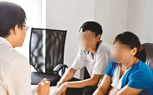 7 Pasangan paling aneh / nyentrik di dunia