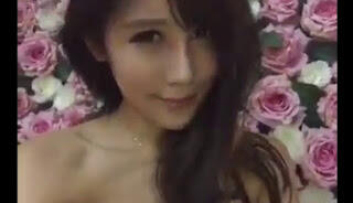 Wanita Cantik Ini Hapus Riasan, Hasilnya?