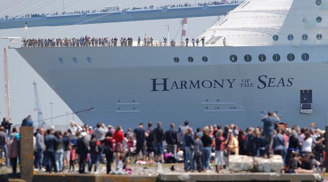 Harmony of the seas. Kapal pesiar terbesar di dunia, lebih tinggi dari menara Eiffel