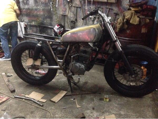 Terjual Modifikasi  Custom Rebuild classic motor siap 