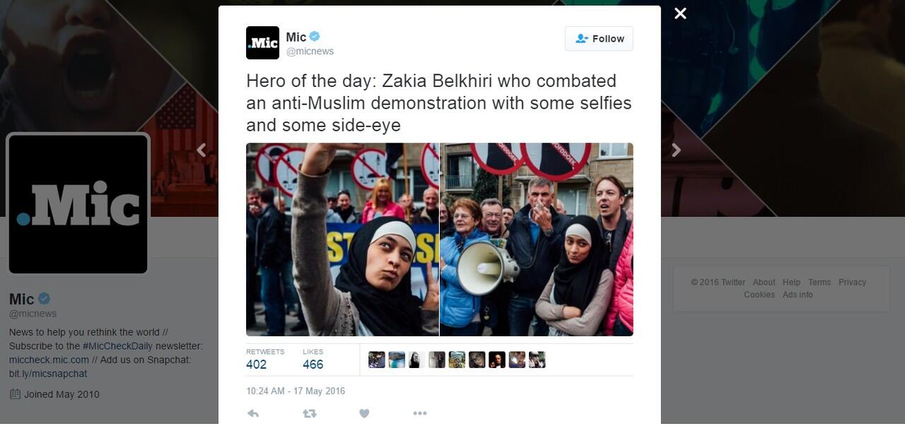 Zakia Belkhiri Aksi Briliantnya Selfie Didepan Pendemo Anti Islam (ISLAMPHOBIA)