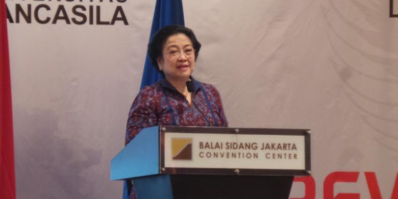 Megawati: Di Indonesia, Sandal Jepit Bisa Hilang di Masjid