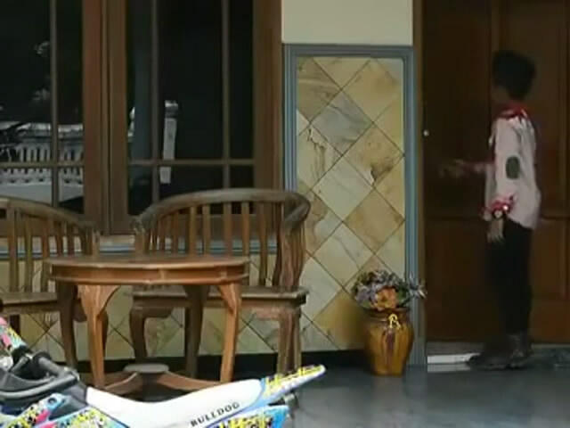 &#91;MIRIS or NGAKAK&#93; Ariel Mahesa, Model Video Klip &quot;Tembang Tresno&quot;
