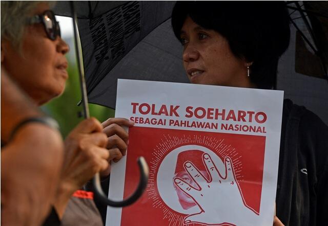 Jimly: Masih Banyak Proses soal Gelar Pahlawan Bagi Soeharto