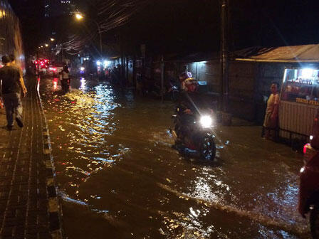 Genangan di Jl Perintis Lebih Cepat Surut