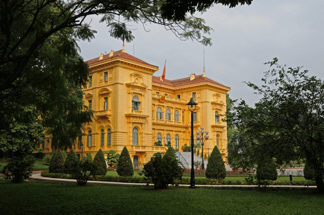 Yuk intip 12 kemegahan istana negara dari berbagai negara 