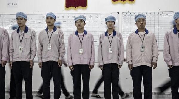 Mengintip seluk beluk pabrik rahasia apple