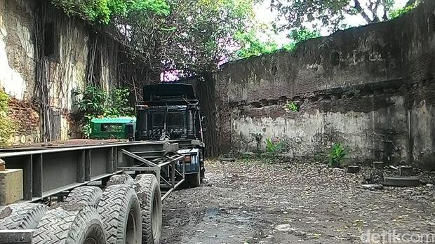 Cerita Warga Tentang Sosok Noni Belanda di Kasteel Batavia
