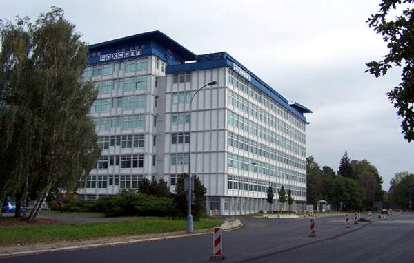 Foxconn Boyong Smartphone Sekelas iPhone ke Indonesia