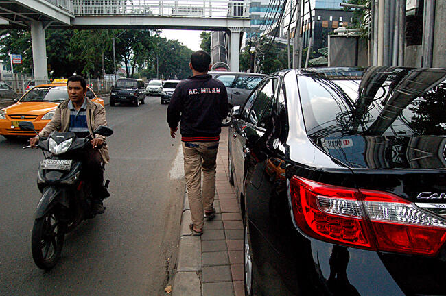 Tipe-tipe Pengendara Mobil Tapi Bermental Rider