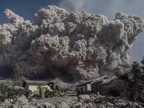 penampakan letusan sinabung sabtu 21/05/2016