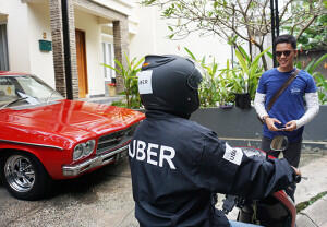 DRIVER UBERMOTOR TIDAK PROFESIONAL!!