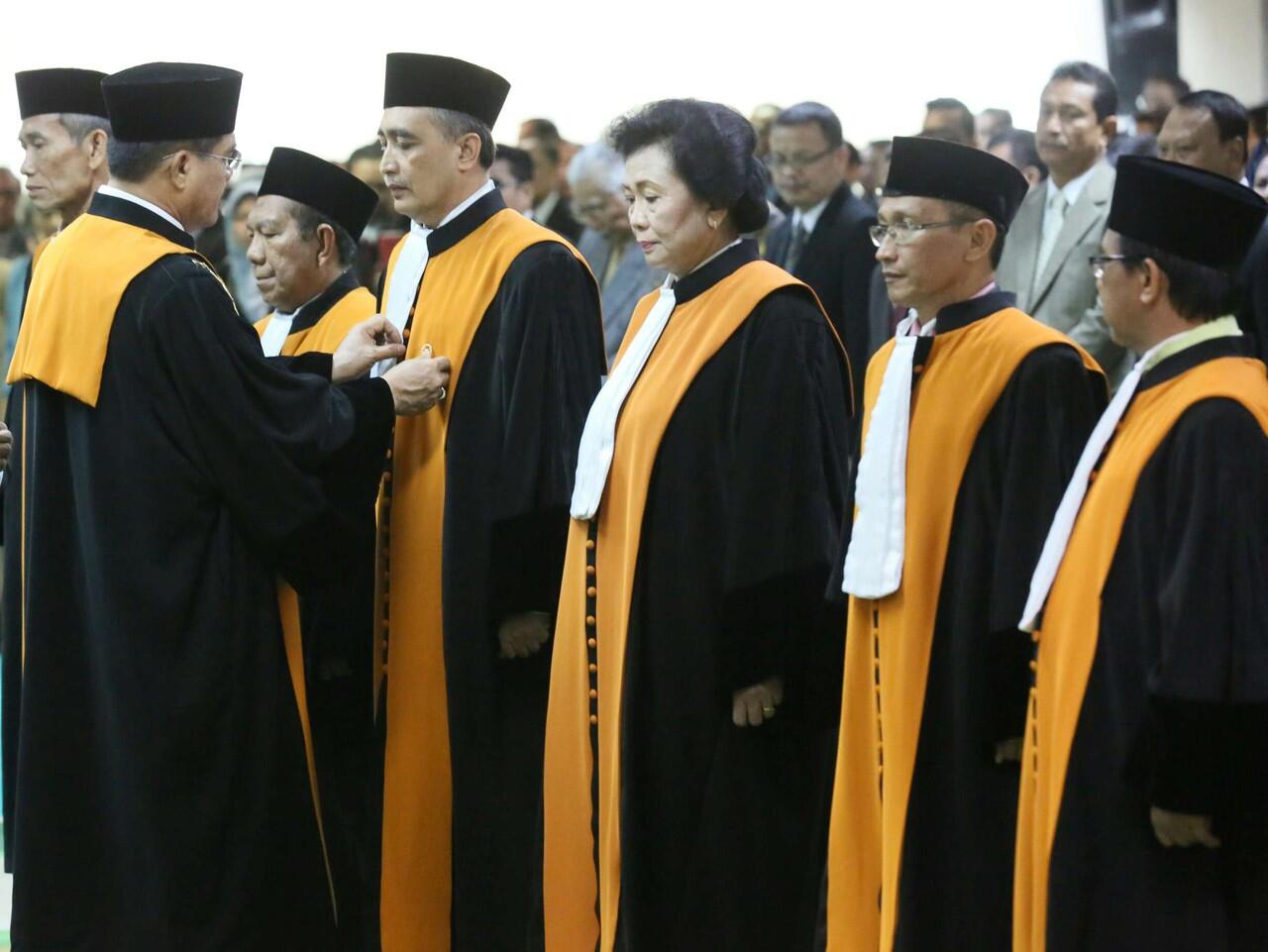 Mahkamah Agung Harus Berbenah & Transparan