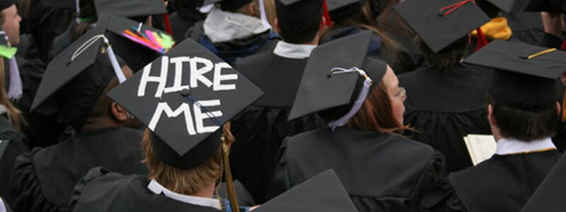 Fresh Graduate itu susah banget cari kerja? Kata siapa?
