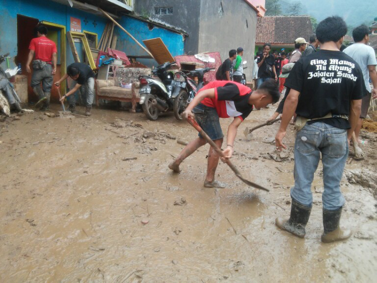 Kaskus Regional Peduli #PrayForCihideung Desa Sukakerti, Kecamatan Cisalak, Subang