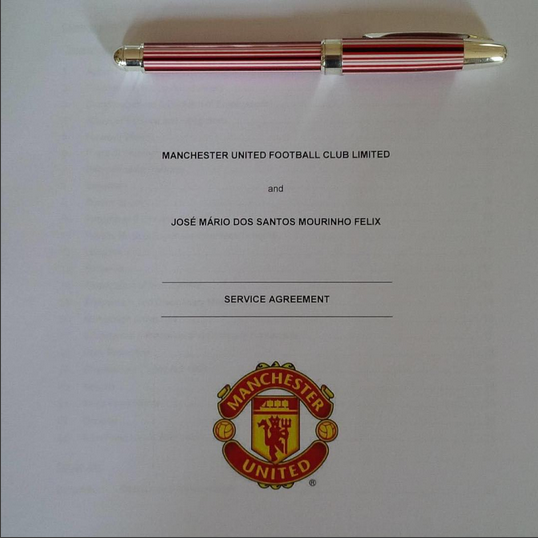 Resmi! Jose Mourinho melatih Manchester United