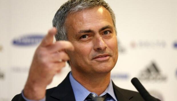 Mourinho Resmi Jadi Manajer Manchester United, Gaji Rp 3 T