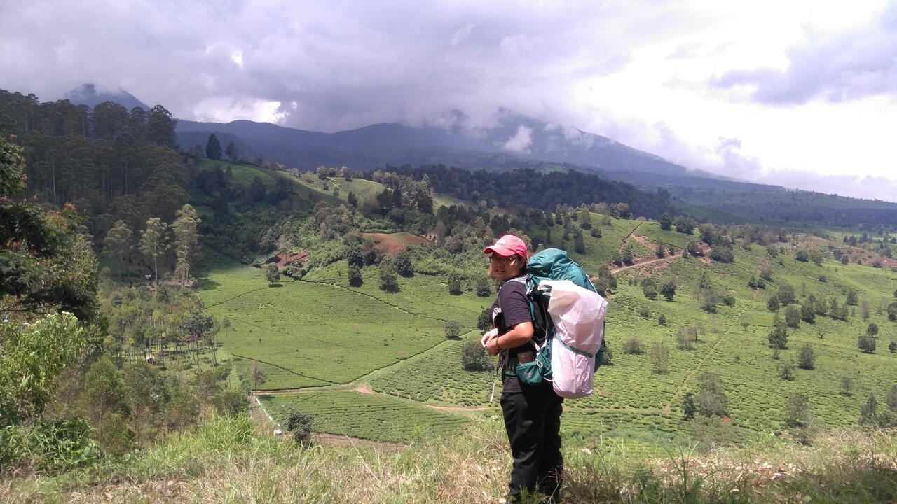 NIKMATNYA 'MENYEPI' DI GUNUNG KENDANG 2641 MDPL 