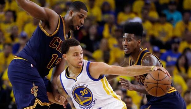 Playoff NBA, Warriors Kalahkan Thunder, Skor Jadi 2-3 