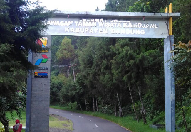 Jalan pintas Bandung -darajat garut via kamojang Paseh ,majalaya