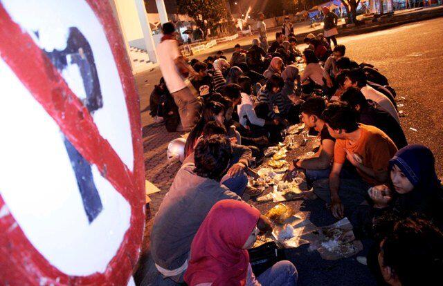 Tradisi Unik dan Aktivitas Yang Sering Dilakukan Ketika Ramadhan Tiba