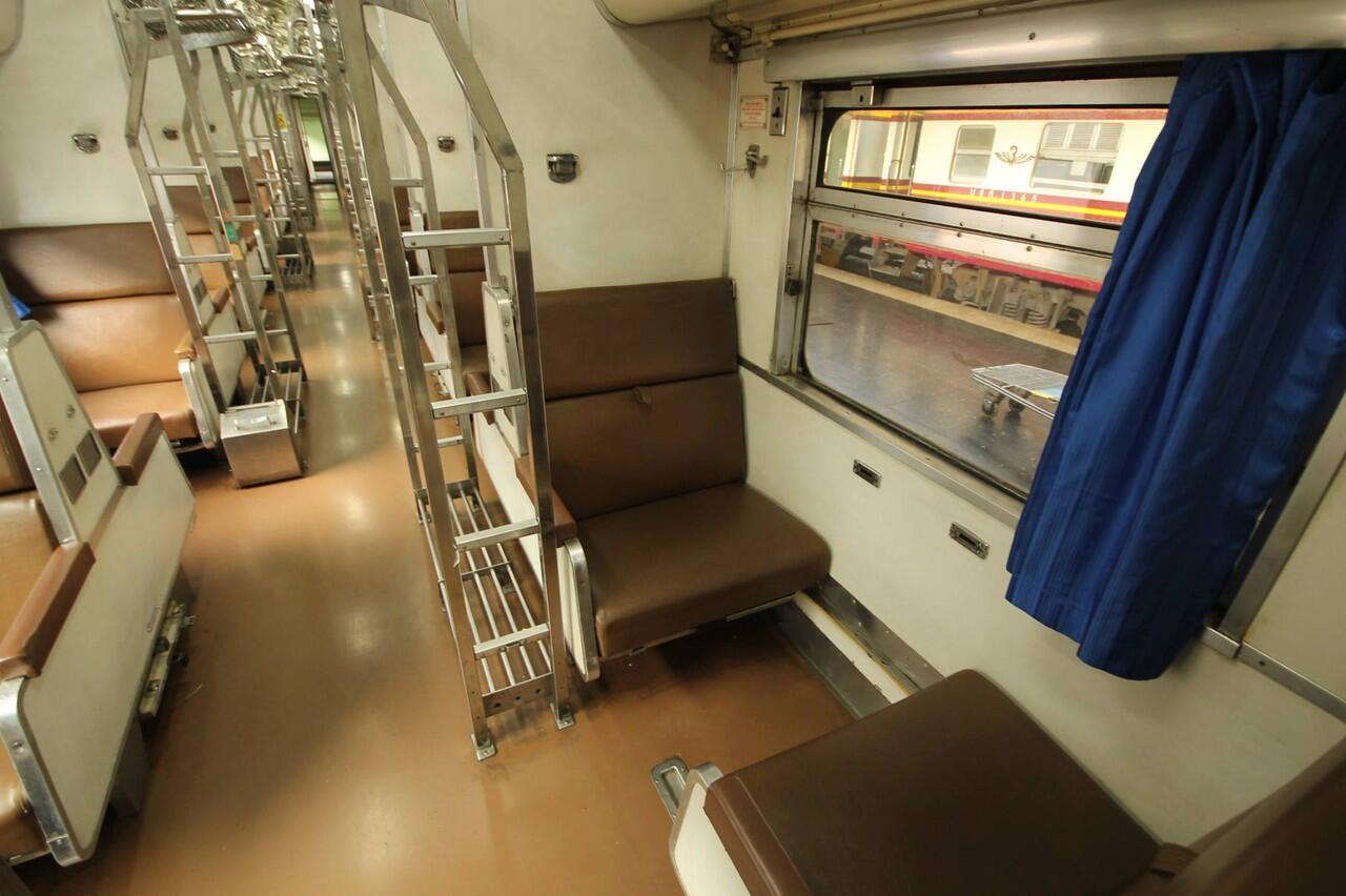 Desain dan interior kereta api di asia tenggara