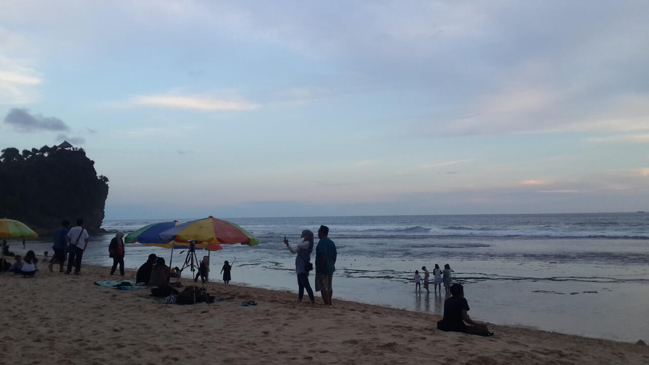 Gugusan Pantai Selatan Gunung Kidul Menyejukan Mata, Menyegarkan Jiwa