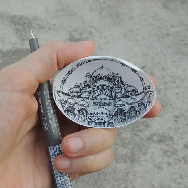 Seniman Ini Mengubah Telur Menjadi Karya Unik