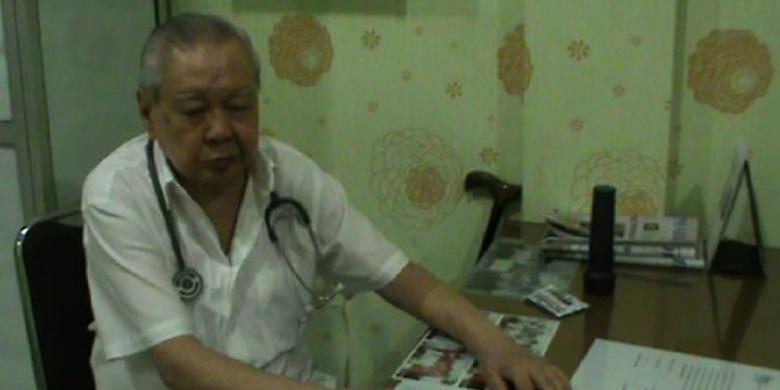 Dokter Lo, dokter yg mengabdikan hidupnya utk menolong orang