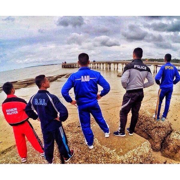 KEAKRABAN PARA SISWA SEKOLAH KEDINASAN  KASKUS