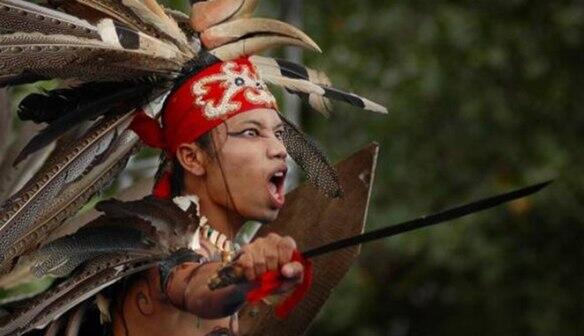 Alasan Kenapa Pasukan Dayak Sangat Ditakuti Oleh Serdadu Elit Belanda