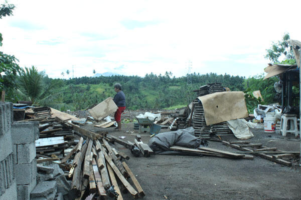 `Kami Iri Dengan Jakarta, Korban Penggusuran Ada Solusinya`