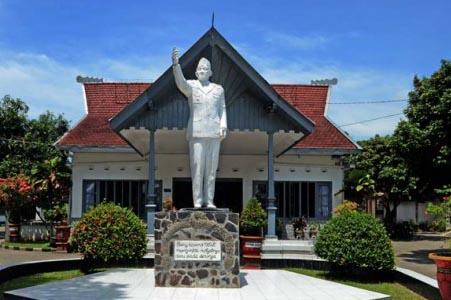 Sebagian kecil Tempat Indah di Kota Bersejarah "BLITAR"
