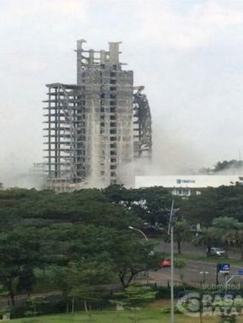Getaran Kuat, Gedung di Bintaro Roboh Sempat Dikira Gempa Bumi