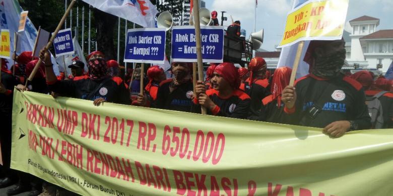 Buruh yang Demo di Balai Kota dari Luar Jakarta, Kenapa Minta Naik Upah ke Ahok?