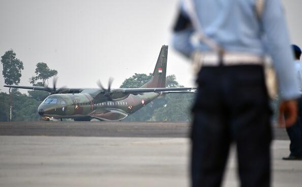 Ternyata eh ternyata gan, vietnam mau beli pesawat CN-295 buatan indonesia gan!!!