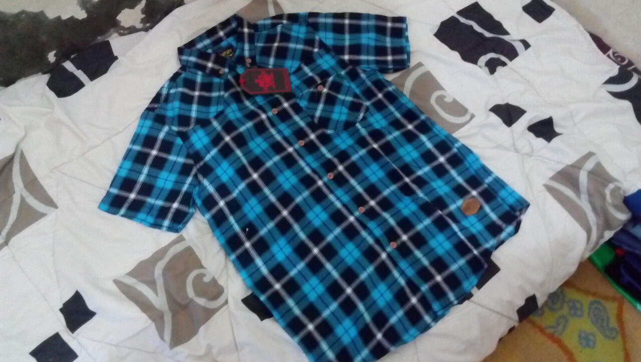 Diskon up to 70% Kemeja, Flanel, Kaos Three Second, Greenlight Original BNWT