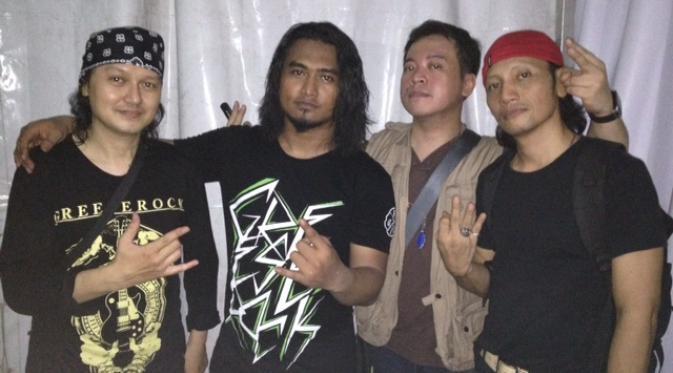 Lagu Lawas yang Melegenda dari Penyanyi Rock Solo dan Band Rock Indonesia