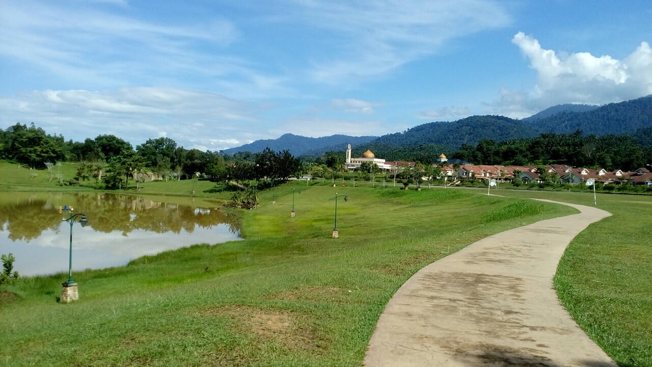 Menikmati Keasrian Proton City, Tanjung Malim