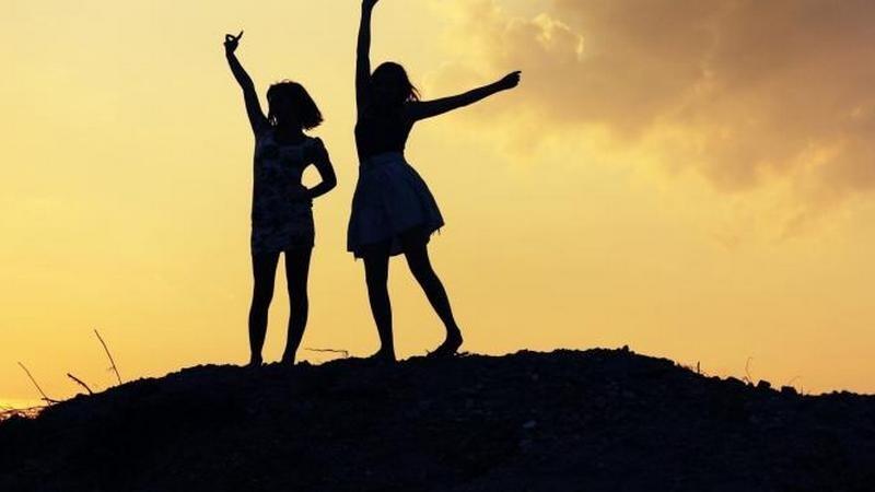 Lagu-Lagu Persahabatan yang Wajib Kamu Share ke Sahabat Kamu