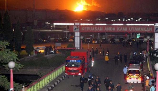 (KARENA KURANG PENDIDIKAN?) RUSUH karena Dilarang Memasuki Area Pertamina. 