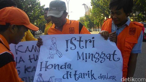 'Horor' Sampah di Pekanbaru, Petugas Kebersihan Demo Gaji Tak Cair 2 Bulan