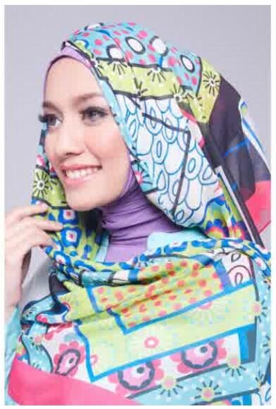 Contoh Hijab dan Busana Edisi Lebaran