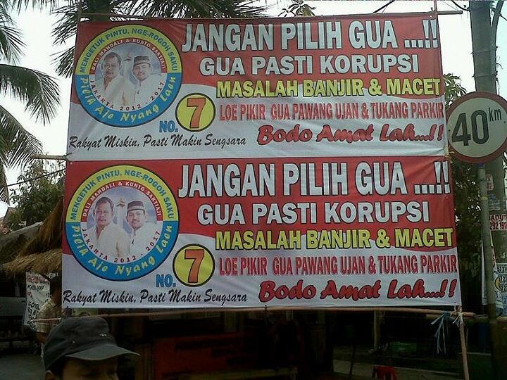 Dagang makanan disiang hari, ibu ini nangis dagangannya di sita satpol pemkot serang