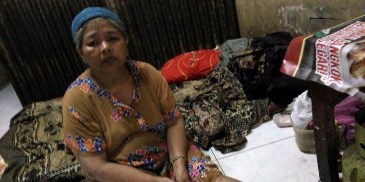 Ibu Eni diberi Rp 10 juta dari orang yang mengaku suruhan Jokowi