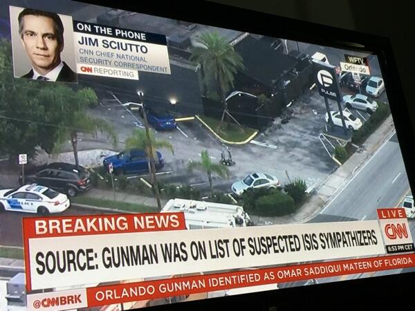 50 tewas dalam penembakan di klub malam di Orlando Florida