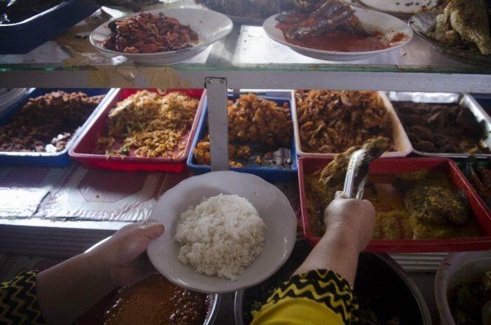 Bagaimana cara menggugat Perda?