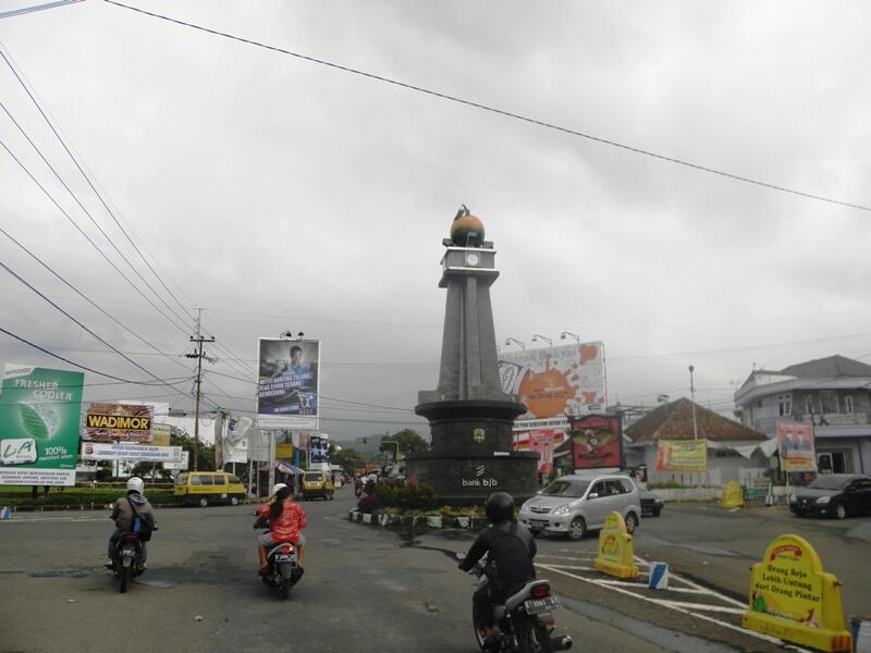 JAKARTA - CIAMIS - PANGANDARAN (Via Tol CIPALI)