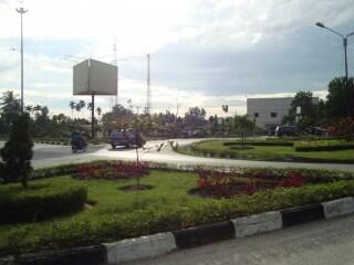 Agan Pusing Lihat Bundaran HI ? Coba The Magic Roundabout