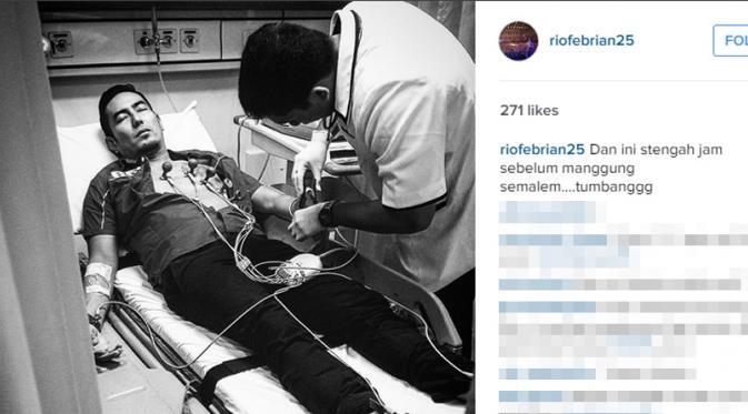 Menjelang tampil, Rio pingsan dan dilarikan ke Rumah Sakit